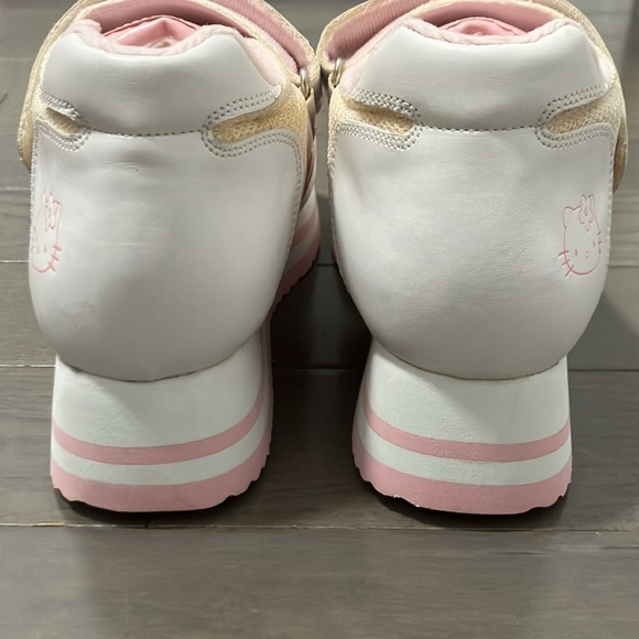 NWT Y2K Vintage RARE 2001 Hello Kitty Platform Sneakers Size 6.5 - Picture 8 of 16